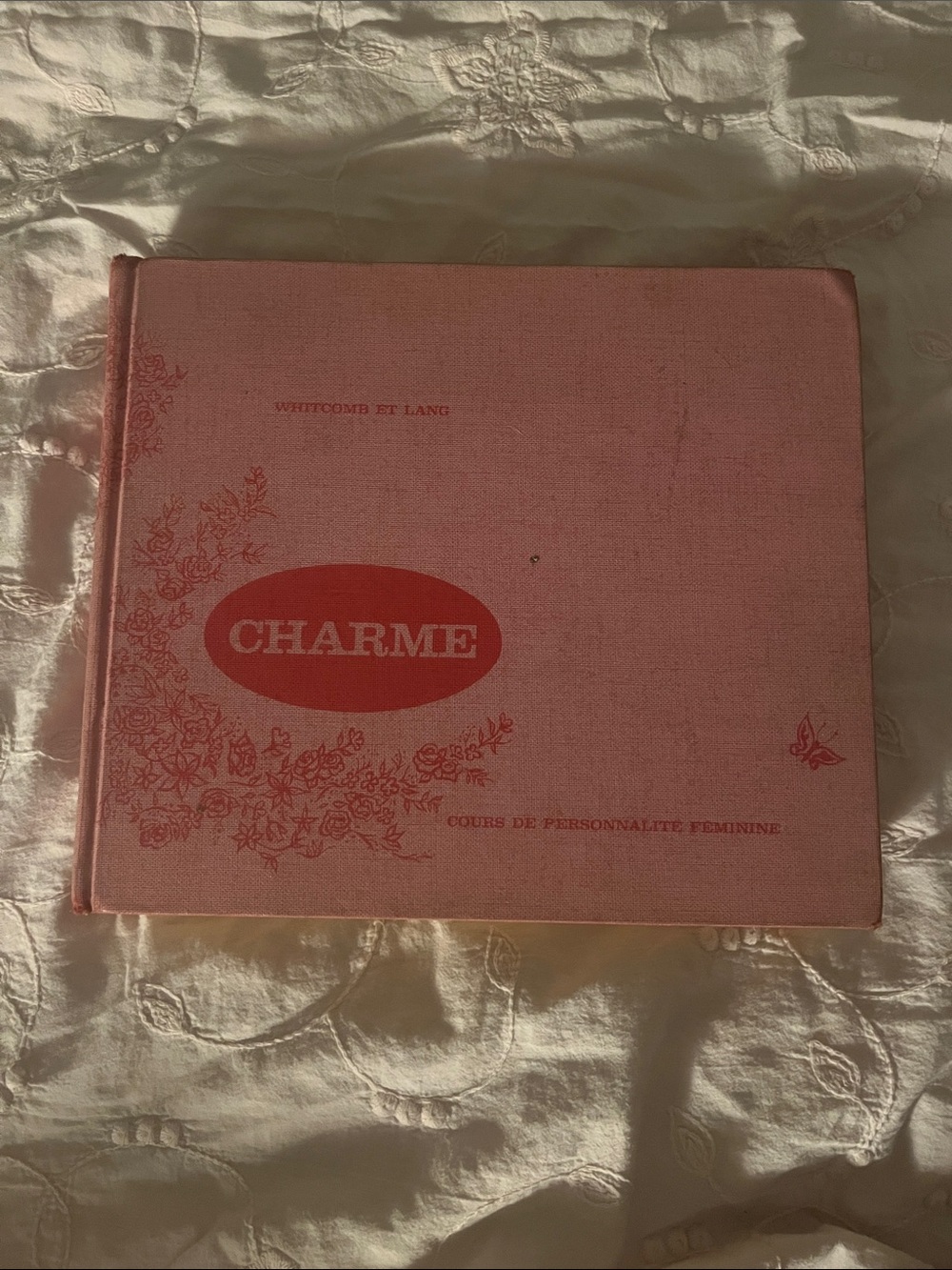 Vintage Charme Pink Decorative Hardcover Book in French